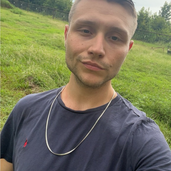 Meet your Posher, Tye - Picture 4 of 4